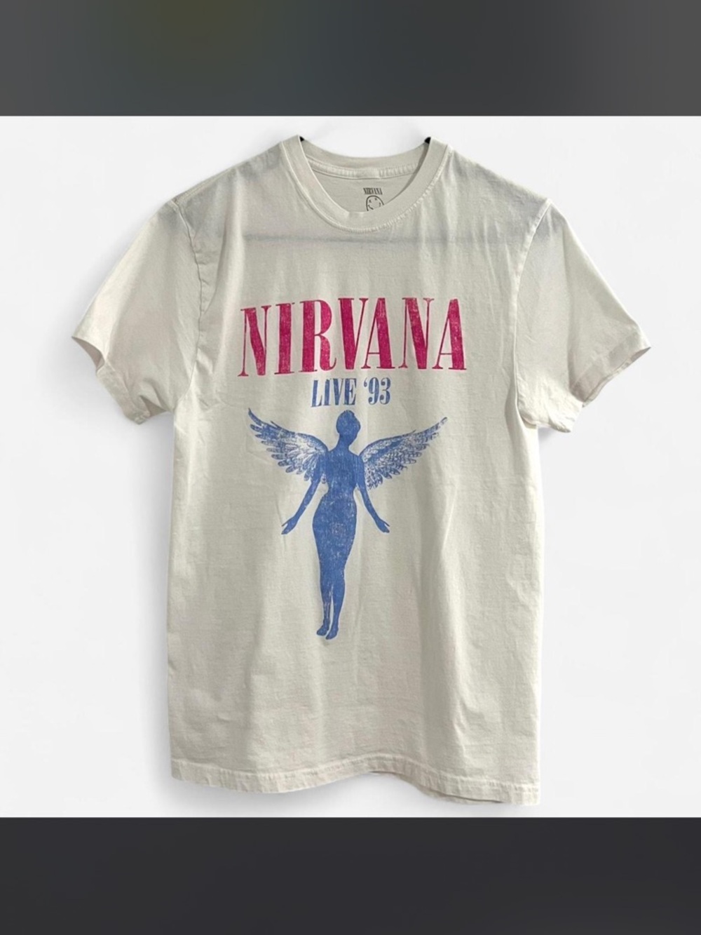 Bundle of 4 Trendy Women’s Rock Music Band Graphic Tees - Picture 4 of 6